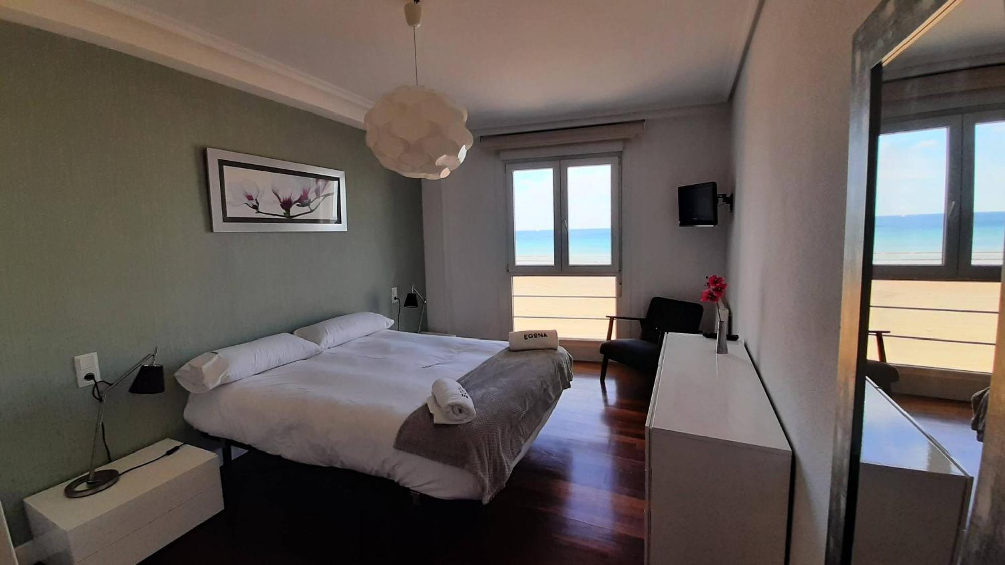扎鲁亚斯Egona - Baneru 3 Vivienda En 1 Linea De Playa Centro Ciudad公寓 外观 照片